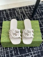 G flip-flops  ( ج شبشب بإصبع بتصمي )