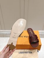 LV Flat Mule ( حذاء الوي فلات ميول ) - Image 2