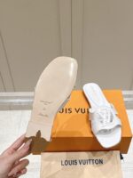 LV Flat Mule ( حذاء الوي فلات ميول ) - Image 3