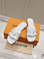 LV Flat Mule ( حذاء الوي فلات ميول )