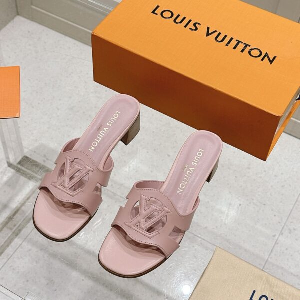 LV Flat Mule ( حذاء الوي فلات ميول )