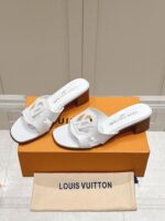 LV Flat Mule ( حذاء الوي فلات ميول )