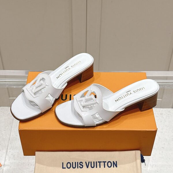 LV Flat Mule ( حذاء الوي فلات ميول )