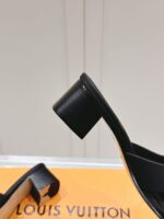 LV Flat Mule ( حذاء الوي فلات ميول ) - Image 2