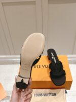 LV Flat Mule ( حذاء الوي فلات ميول ) - Image 3