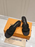 LV Flat Mule ( حذاء الوي فلات ميول ) - Image 9