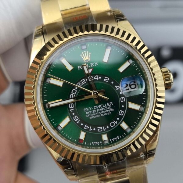 Sky-Dweller  سكاي دويلر