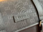 Nylon Messenger Bag (حقيبة ساعي من النايلون بنمط ) - Image 5