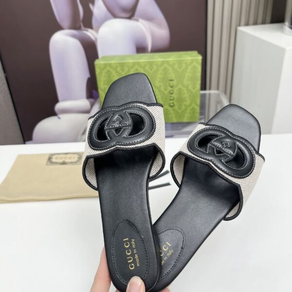 G Slide Sandal (صندل سلايد G)