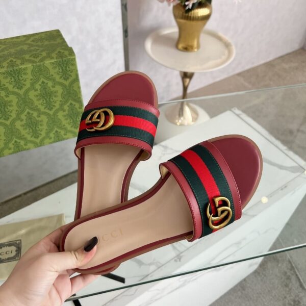 G Slide Sandal (صندل سلايد G)