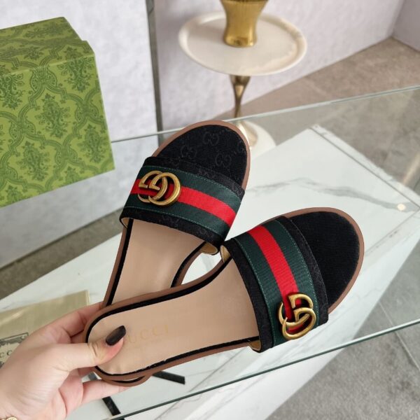 G Slide Sandal (صندل سلايد G)
