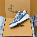 LV Trainer Sneaker (حذاء “لوي ترينر سنيكرز) - Image 9