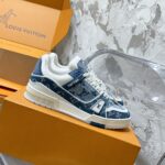 LV Trainer Sneaker (حذاء “لوي ترينر سنيكرز) - Image 6