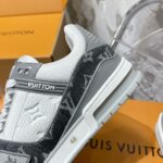 LV Trainer Sneaker (حذاء “لوي ترينر سنيكرز) - Image 2