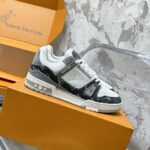 LV Trainer Sneaker (حذاء “لوي ترينر سنيكرز) - Image 4