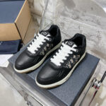 D Casual Sneakers ( دي حذاء كاجوال سنيكرز)