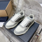 D Casual Sneakers ( دي حذاء كاجوال سنيكرز)