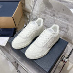 D Casual Sneakers ( دي حذاء كاجوال سنيكرز)