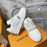 LV Trainer Sneaker (حذاء “لوي ترينر سنيكرز) - Image 9