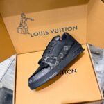 LV Trainer Sneaker (حذاء “لوي ترينر سنيكرز) - Image 5