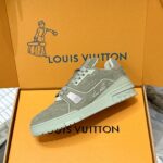 LV Trainer Sneaker (حذاء “لوي ترينر سنيكرز) - Image 6