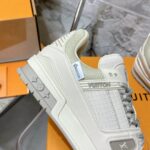 LV Trainer Sneaker (حذاء “لوي ترينر سنيكرز) - Image 2