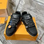 LV Trainer Sneaker (حذاء “لوي ترينر سنيكرز) - Image 4
