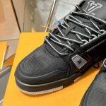 LV Trainer Sneaker (حذاء “لوي ترينر سنيكرز) - Image 5