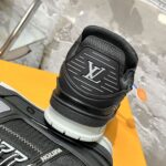 LV Trainer Sneaker (حذاء “لوي ترينر سنيكرز) - Image 6