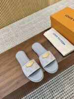 LV Isola Flat Mule  (حذاء لوي آيزولا فلات ميول)