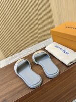 LV Isola Flat Mule  (حذاء لوي آيزولا فلات ميول) - Image 9