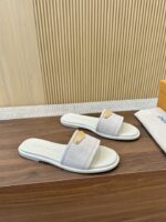 LV Isola Flat Mule  (حذاء لوي آيزولا فلات ميول) - Image 2