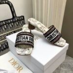 D Dway Heeled Slide (دي دواي بكعب صندل) - Image 7