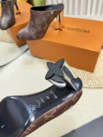 LV High-Heeled Sandals (لوي بكعب عالٍ مُرصّع صندل ) - Image 6