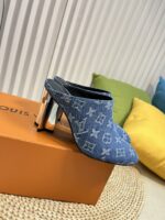 LV High-Heeled Sandals (لوي بكعب عالٍ مُرصّع صندل )