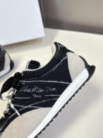 D Graffiti Sketch Shoes (أحذية دي غرافيتي سكتش) - Image 2