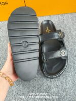 LV Flat Comfort Mule (حذاء "لوي مسطح مريح ميوول) - Image 5