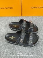 LV Flat Comfort Mule (حذاء "لوي مسطح مريح ميوول) - Image 3