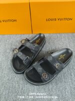 LV Flat Comfort Mule (حذاء "لوي مسطح مريح ميوول) - Image 5