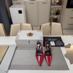 Curved High Heel (كعب عالٍ منحني) - Image 3