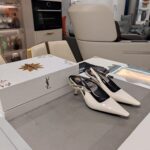 Curved High Heel (كعب عالٍ منحني)