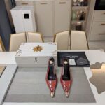 Curved High Heel (كعب عالٍ منحني) - Image 3