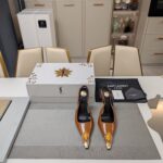 Curved High Heel (كعب عالٍ منحني) - Image 2