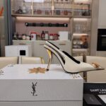 Curved High Heel (كعب عالٍ منحني) - Image 2