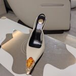 Curved High Heel (كعب عالٍ منحني) - Image 8