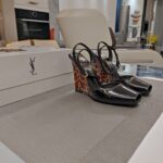 Peep-Toe Heel Sandals ( مقدمة مفتوحة كعب ويدج صندل)