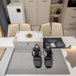 Peep-Toe Heel Sandals ( مقدمة مفتوحة كعب ويدج صندل) - Image 2