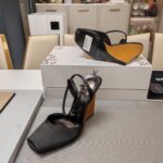 Peep-Toe Heel Sandals ( مقدمة مفتوحة كعب ويدج صندل) - Image 9