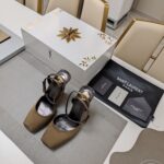 Peep-Toe Heel Sandals ( مقدمة مفتوحة كعب ويدج صندل) - Image 2