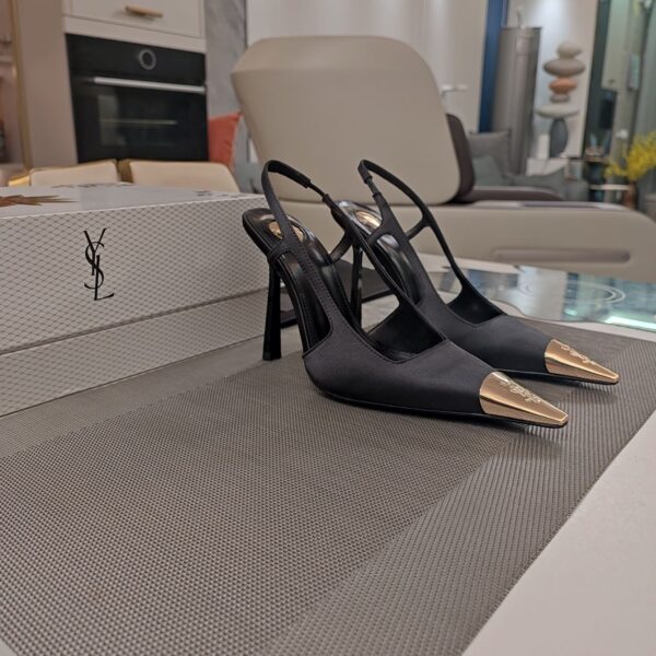 Iron-Toe Heel Sandals ( بكعب ومقدمة حديدية صندل )